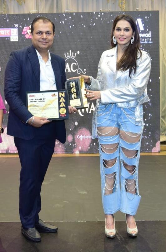 Award Image 4